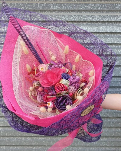 12 Exclusive Flax Bouquet
